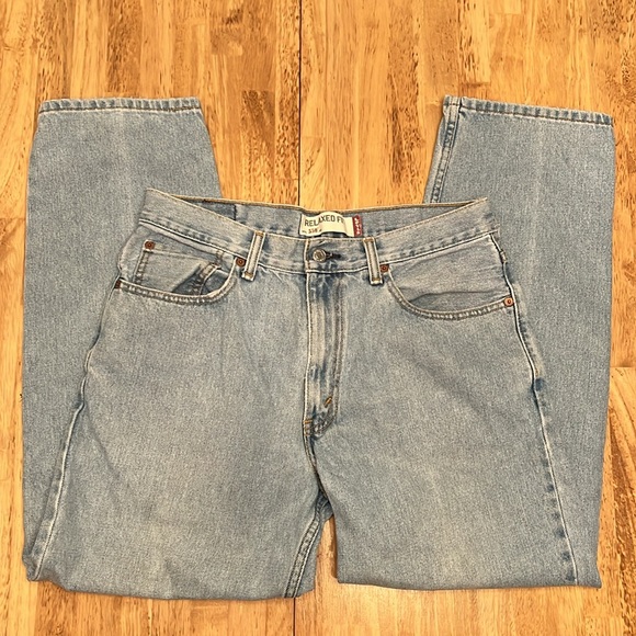 Men’s Levi 550 Relaxed Fit Jeans - Picture 2 of 5